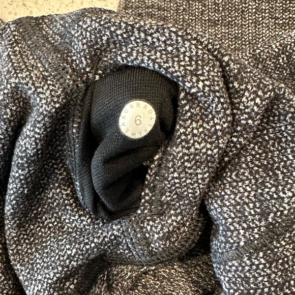 Heathered Grey Lululemon Leggings! - Picture 4 of 4